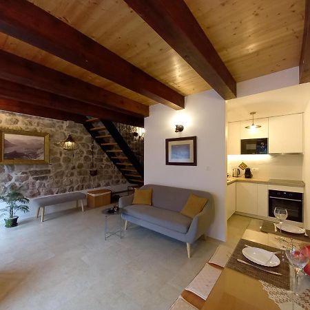 Romantic Stone House By The Sea **** Kotor Bagian luar foto