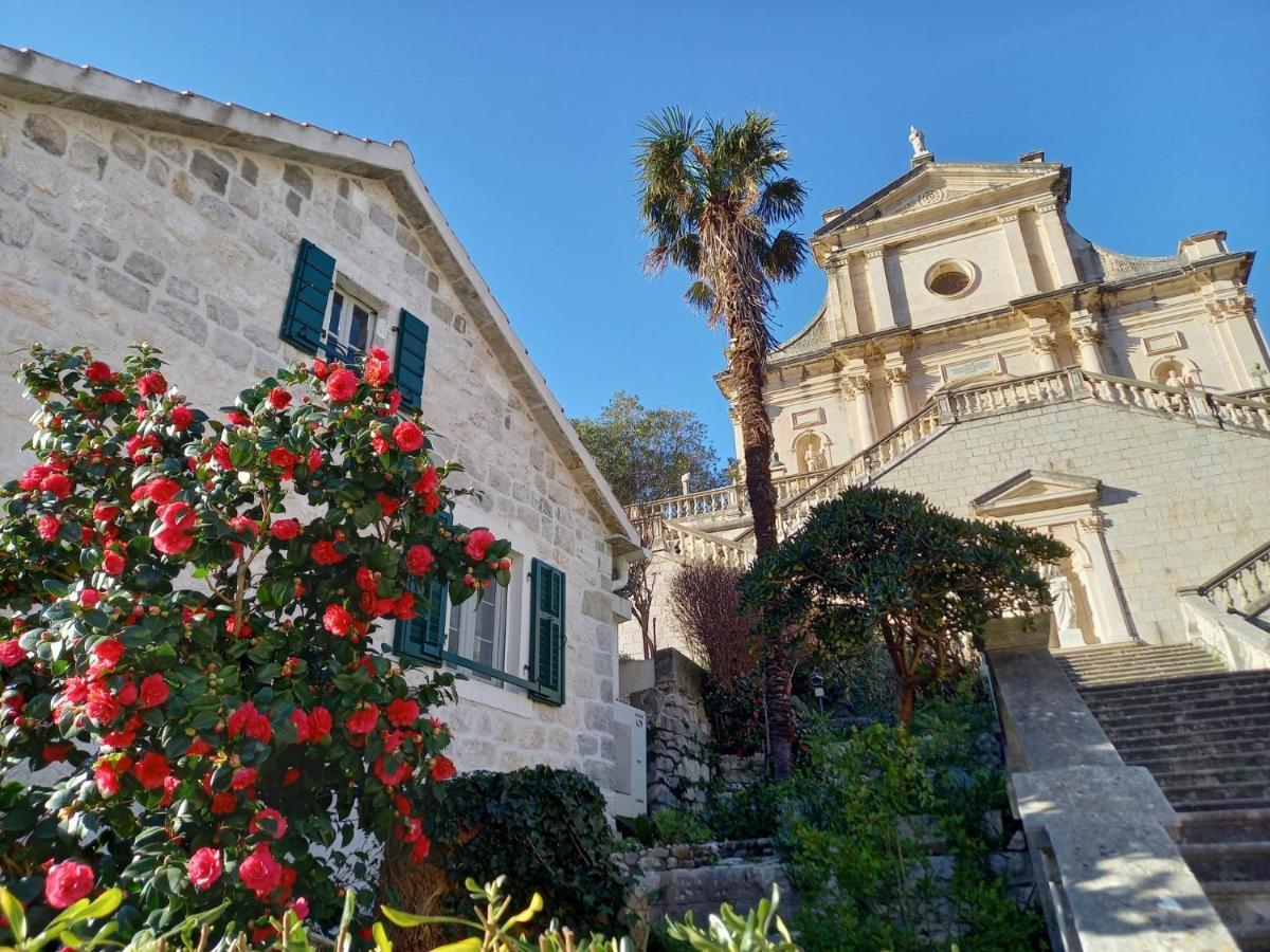 Romantic Stone House By The Sea **** Kotor Bagian luar foto