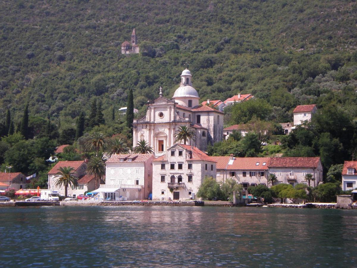 Romantic Stone House By The Sea **** Kotor Bagian luar foto