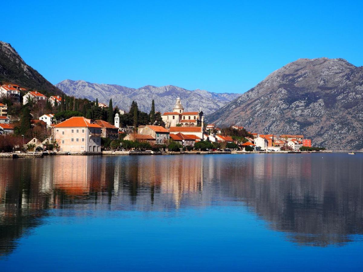 Romantic Stone House By The Sea **** Kotor Bagian luar foto