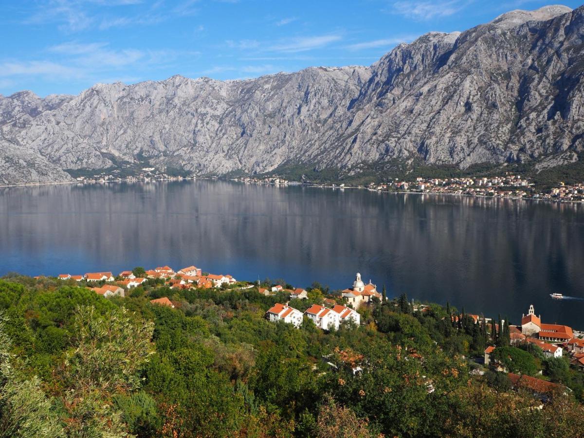 Romantic Stone House By The Sea **** Kotor Bagian luar foto