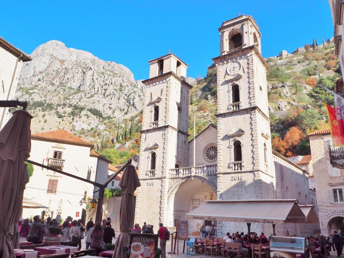 Romantic Stone House By The Sea **** Kotor Bagian luar foto