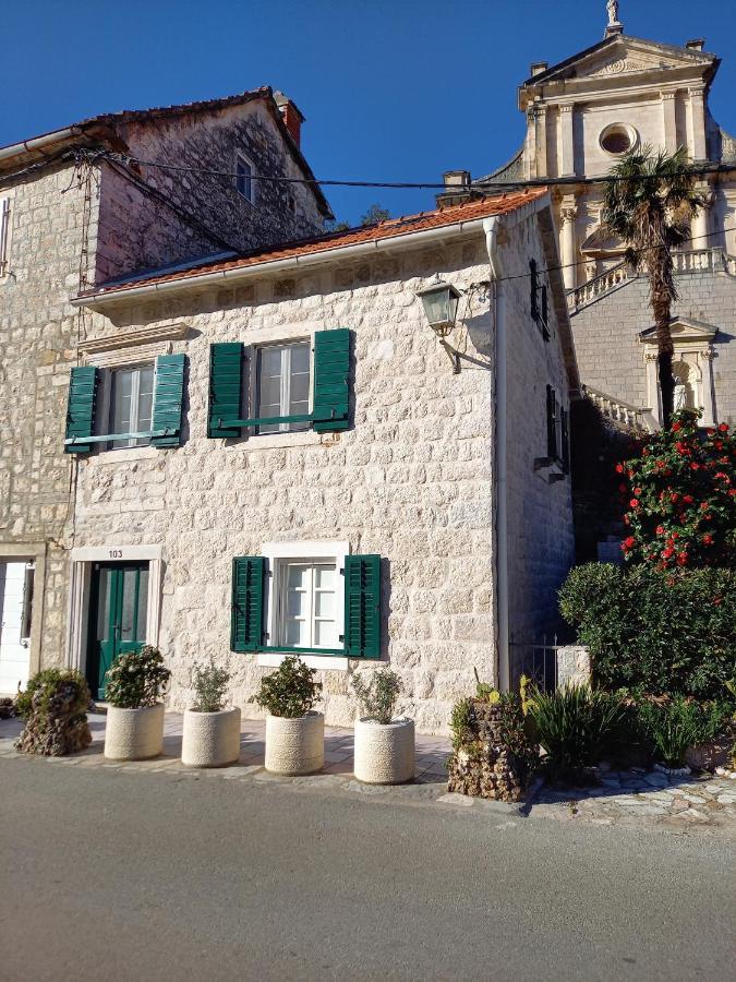 Romantic Stone House By The Sea **** Kotor Bagian luar foto