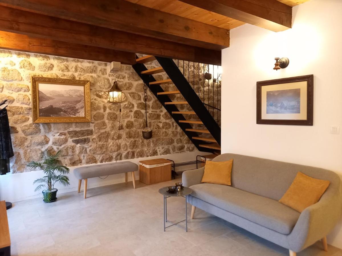 Romantic Stone House By The Sea **** Kotor Bagian luar foto