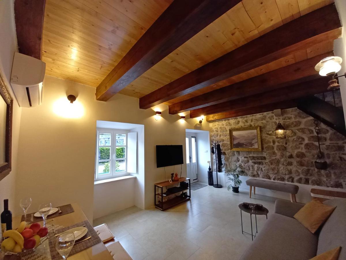 Romantic Stone House By The Sea **** Kotor Bagian luar foto