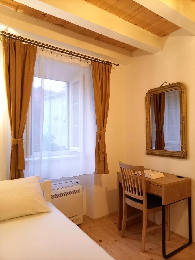 Romantic Stone House By The Sea **** Kotor Bagian luar foto